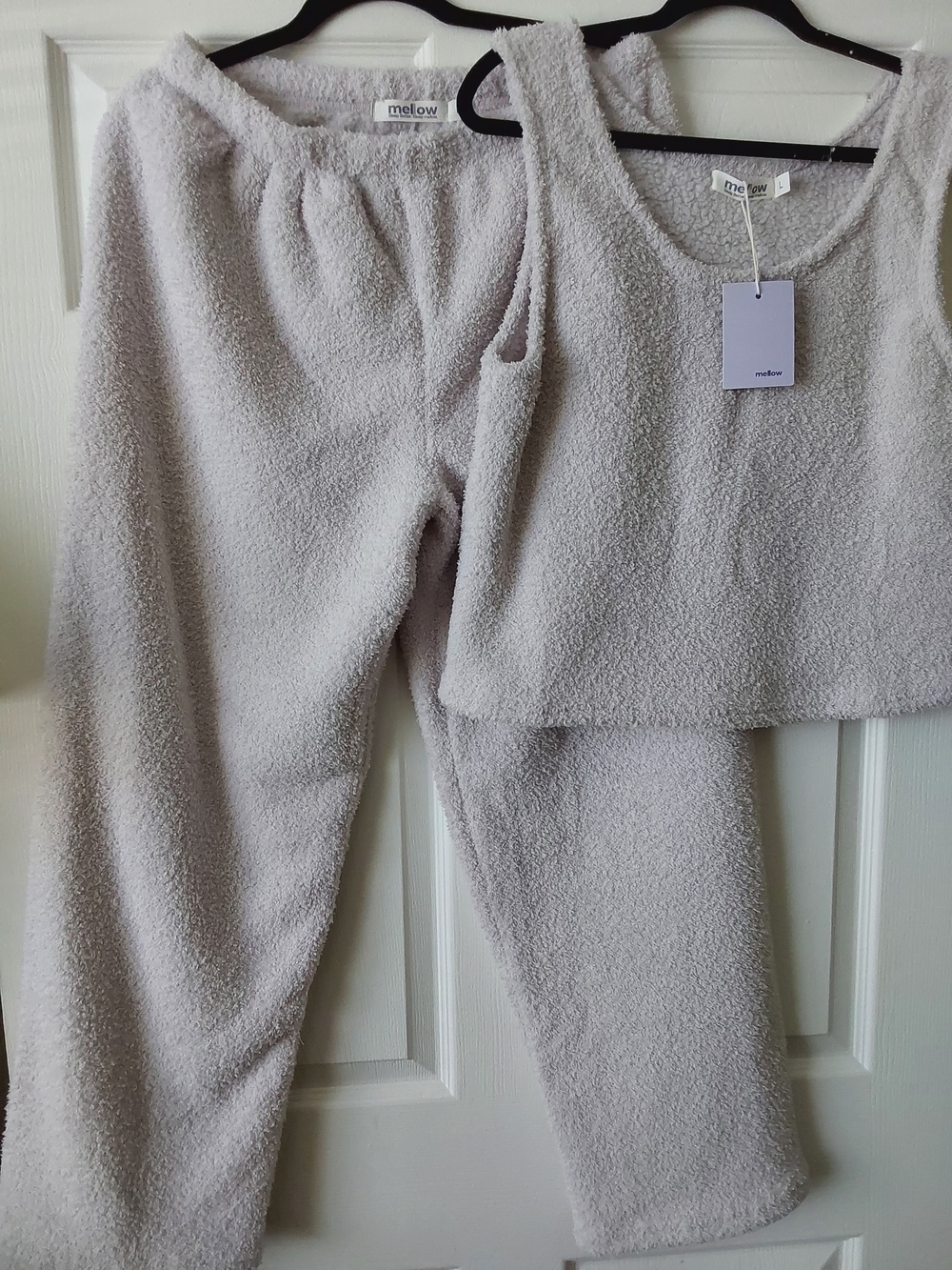 Mellow Women’s Cream Cozy Tank & Pants Pajama Set - Picture 2 of 4